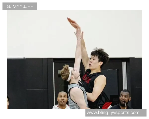 杨瀚森半场表现出色背靠背顶住压力贡献8分2板1断展现潜力