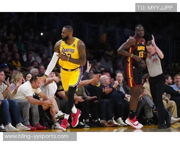 逆境中詹姆斯独揽36分队友失常卡佩拉拼尽全力保住最后尊严